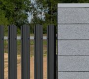 zabornyj-betonnyj-blok-aterrablok-beton-s-kameshkovoj-fakturoj-1